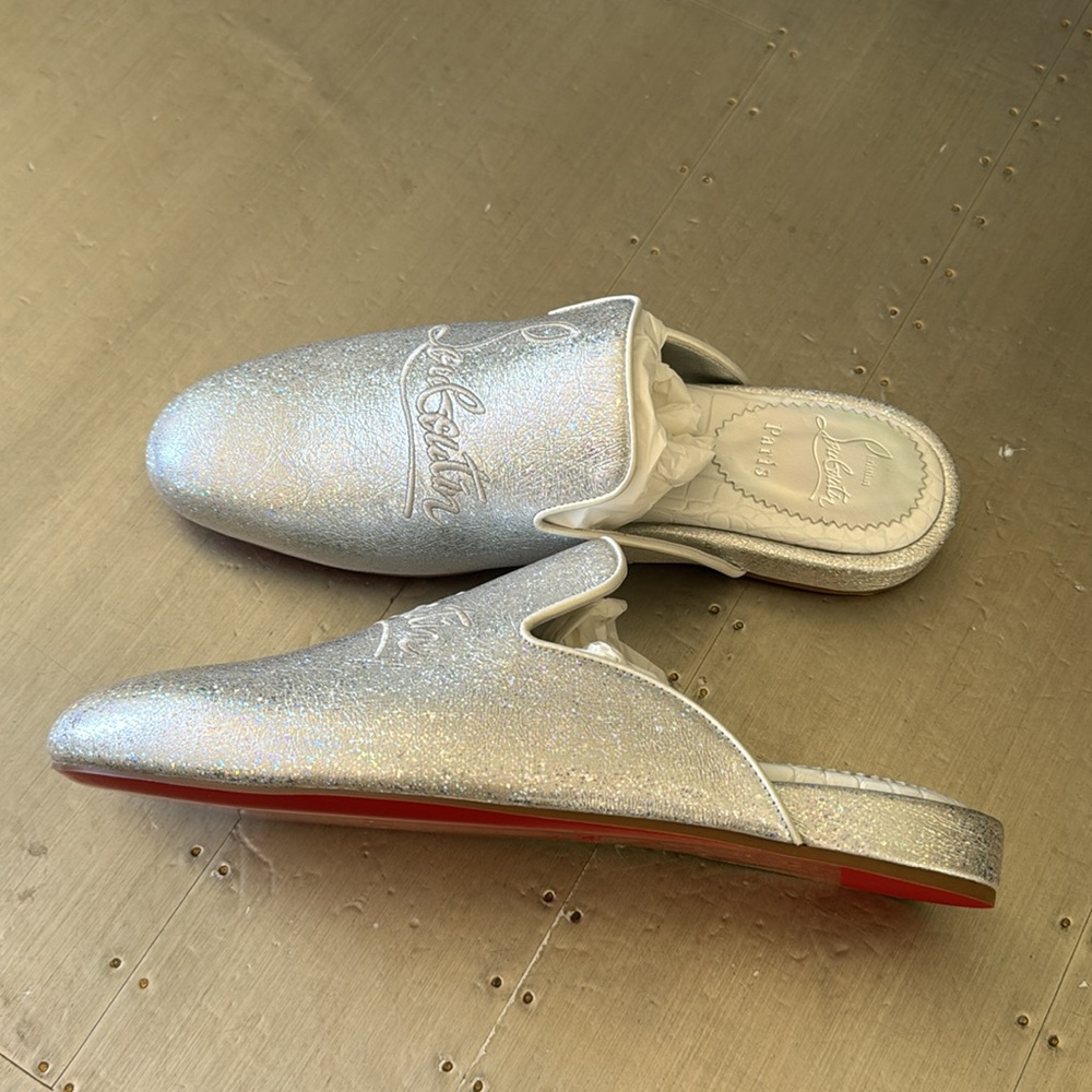 Christian Louboutin coolito flat silver metallic moccasin loafer sz 38.5